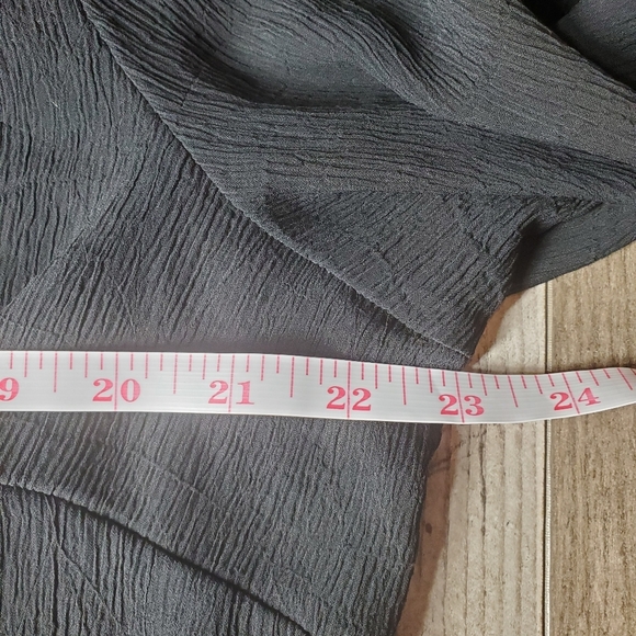 Emma James Sheer Ruffle Front Elegant Black Women's Button-Up Top Size 16W EUC - Picture 15 of 16